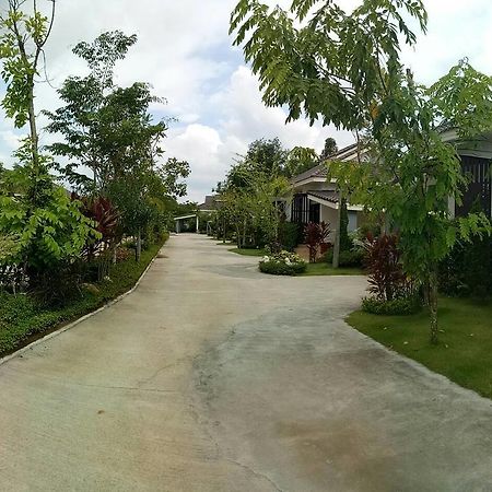 Dusita Grand Resort Hat Yai Exterior photo